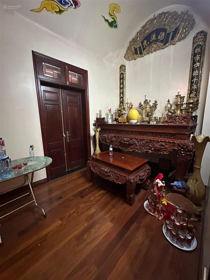 Bán căn biệt thự căn góc 5 tầng hơn 100m2 dân xây thang máy gara ô tô nội thất gỗ cao cấp ở ngay