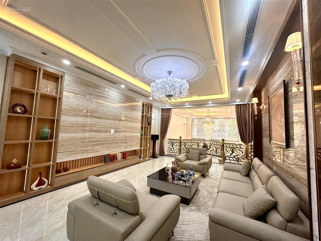 Giảm giá sâu bán nhanh căn 92m2 8 tầng thang máy gara ô tô 3 xe trong khu phân lô quân đội