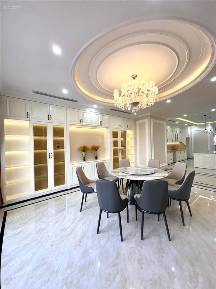Giảm giá sâu bán nhanh căn 92m2 8 tầng thang máy gara ô tô 3 xe trong khu phân lô quân đội