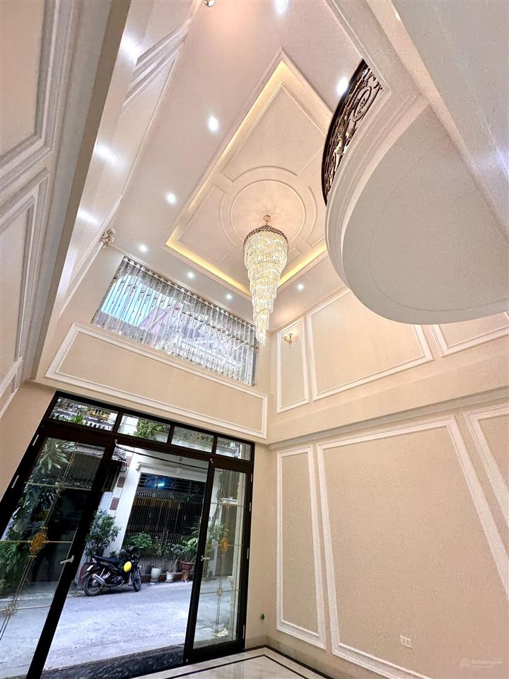 Giảm giá sâu bán nhanh căn 92m2 8 tầng thang máy gara ô tô 3 xe trong khu phân lô quân đội