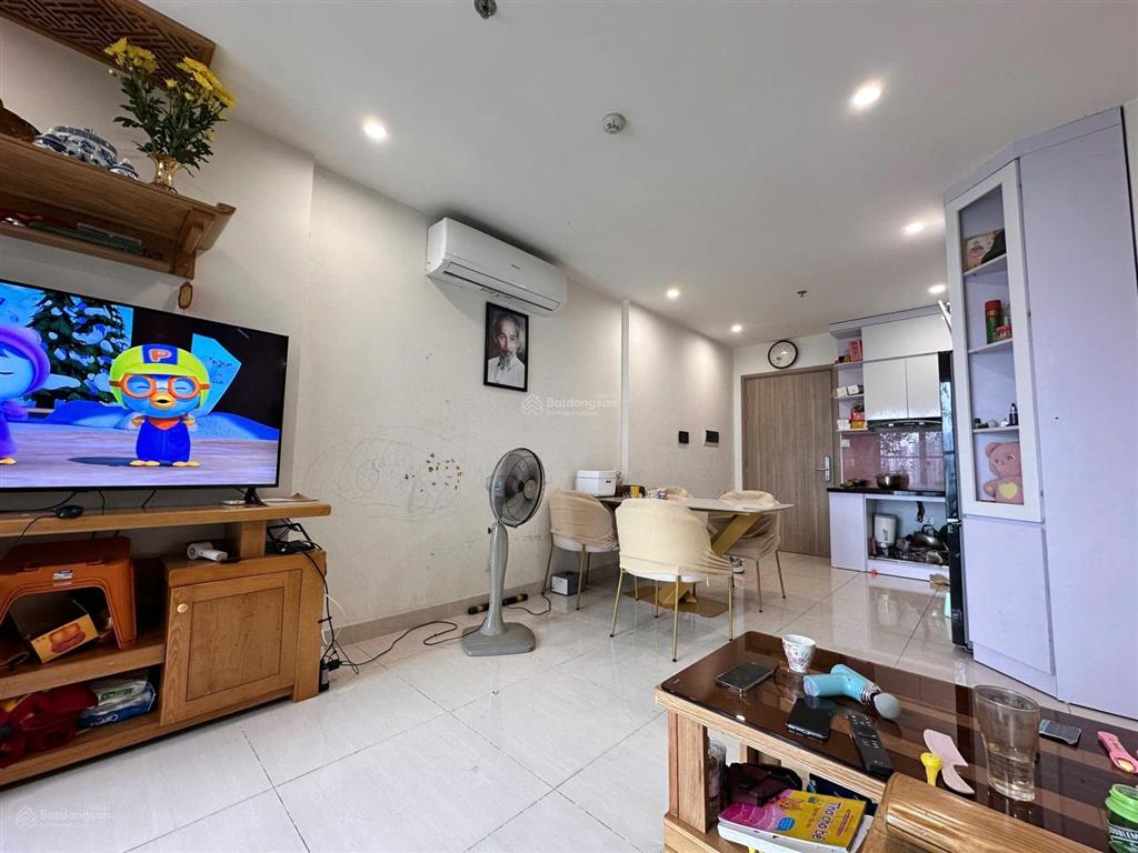 Bán gấp căn hộ chung cư, toà vip vinhome ocenpack 56m2, 2 ngủ view công viên thoáng mát, nhỉnh 3 tỷ