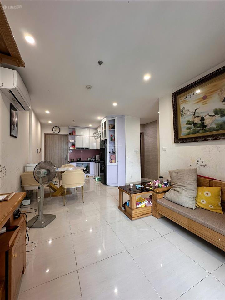 Bán gấp căn hộ chung cư, toà vip vinhome ocenpack 56m2, 2 ngủ view công viên thoáng mát, nhỉnh 3 tỷ