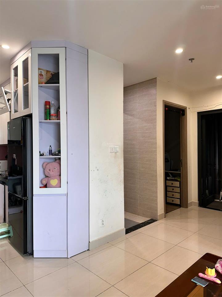 Bán gấp căn hộ chung cư, toà vip vinhome ocenpack 56m2, 2 ngủ view công viên thoáng mát, nhỉnh 3 tỷ
