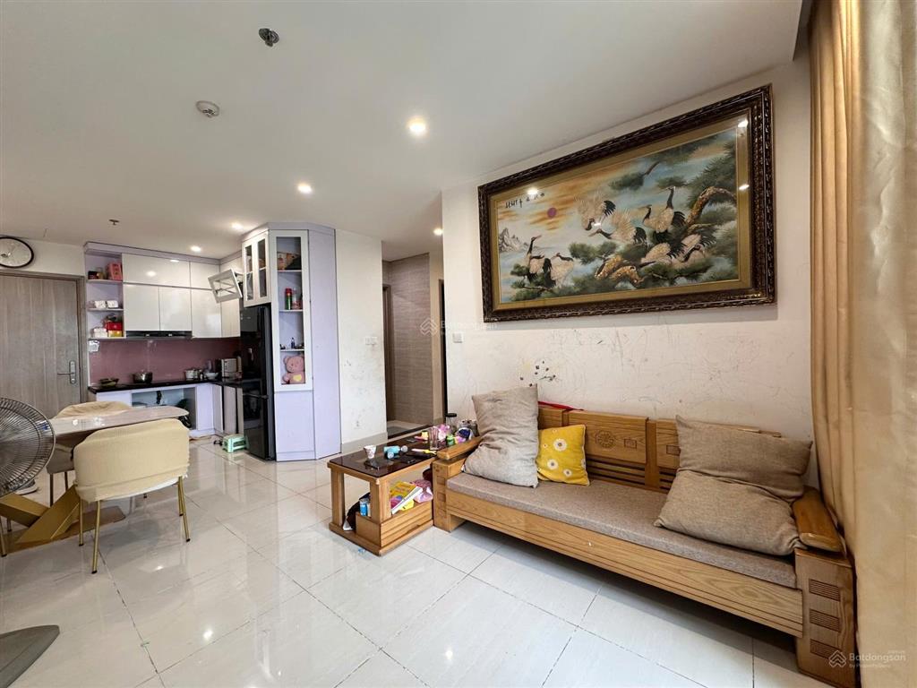 Bán gấp căn hộ chung cư, toà vip vinhome ocenpack 56m2, 2 ngủ view công viên thoáng mát, nhỉnh 3 tỷ