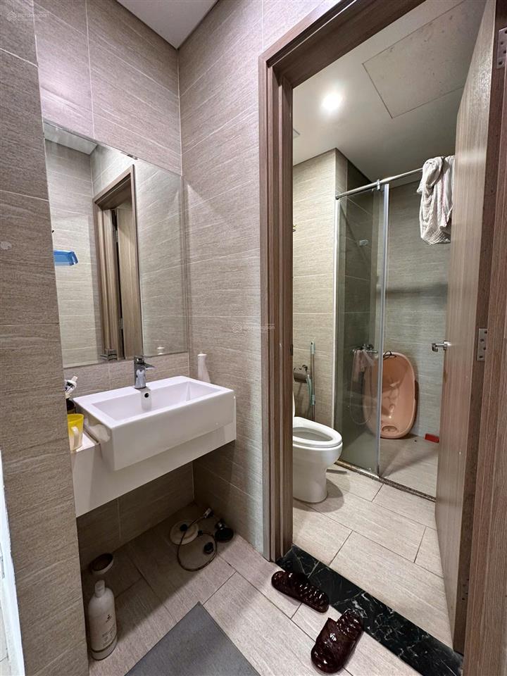 Bán gấp căn hộ chung cư, toà vip vinhome ocenpack 56m2, 2 ngủ view công viên thoáng mát, nhỉnh 3 tỷ