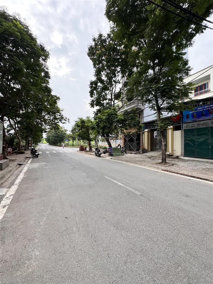Bán nhà mặt ô tô tránh vỉa hè 2 bên kinh doanh đỉnh 7 tầng tân cổ xây mới gần 60m2 view hồ
