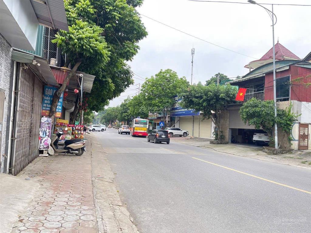 Mặt đường ql kinh doanh mọi mặt hàng