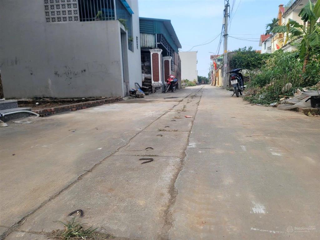 Hàng diện tích nhỏ 52m tổ 9 quang minh hà nội