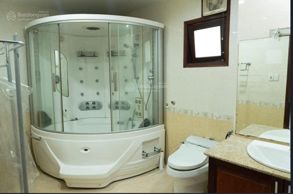 Vị trí vàng! chính chủ bán biệt thự sân vườn hẻm xe tải 8m  204m2, ở hay kinh doanh đều được!