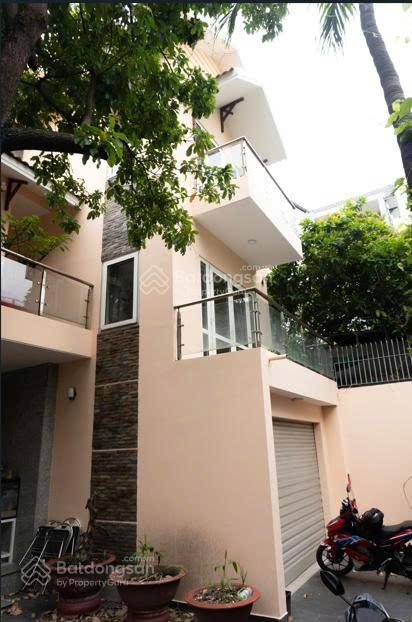 Vị trí vàng! chính chủ bán biệt thự sân vườn hẻm xe tải 8m  204m2, ở hay kinh doanh đều được!