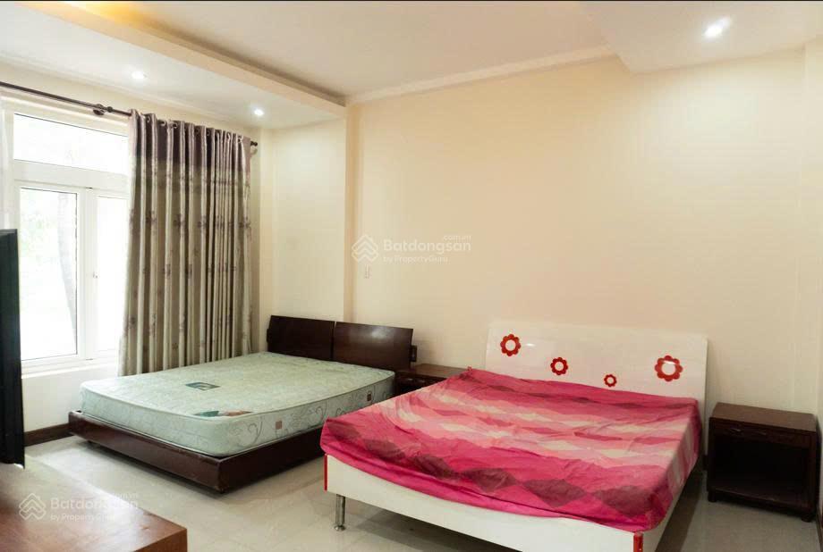 Vị trí vàng! chính chủ bán biệt thự sân vườn hẻm xe tải 8m  204m2, ở hay kinh doanh đều được!