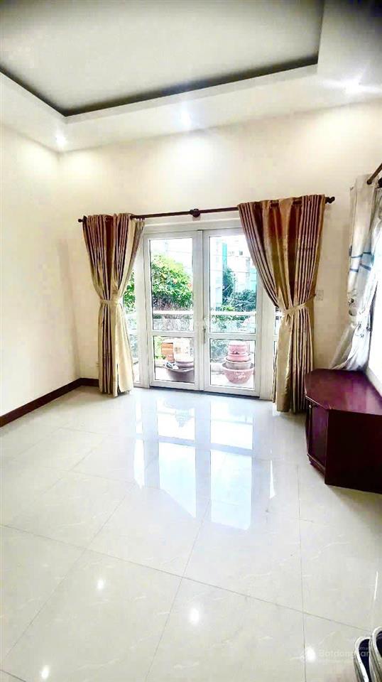 Vị trí vàng! chính chủ bán biệt thự sân vườn hẻm xe tải 8m  204m2, ở hay kinh doanh đều được!