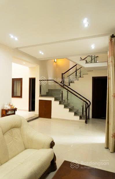 Vị trí vàng! chính chủ bán biệt thự sân vườn hẻm xe tải 8m  204m2, ở hay kinh doanh đều được!