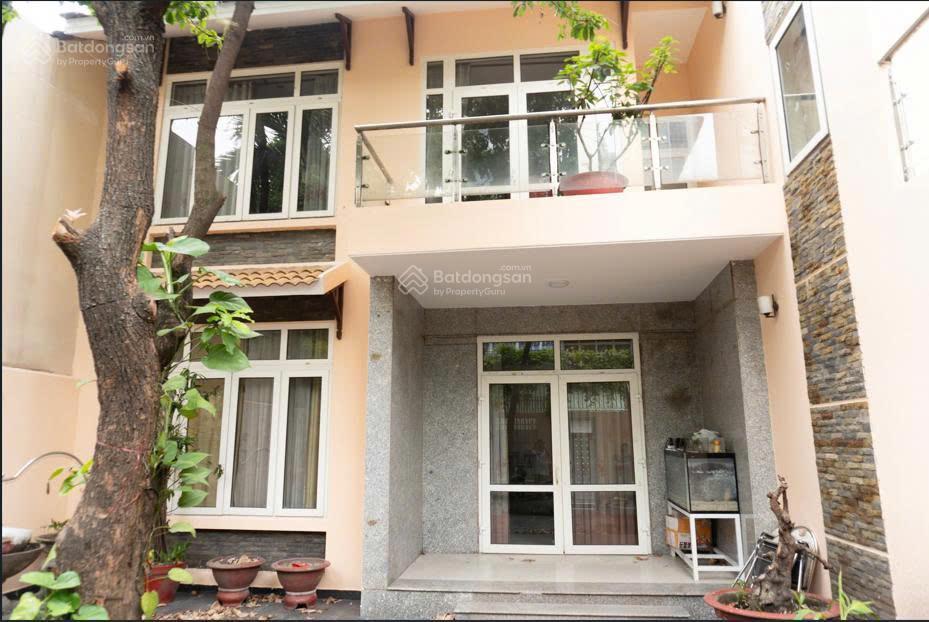 Vị trí vàng! chính chủ bán biệt thự sân vườn hẻm xe tải 8m  204m2, ở hay kinh doanh đều được!