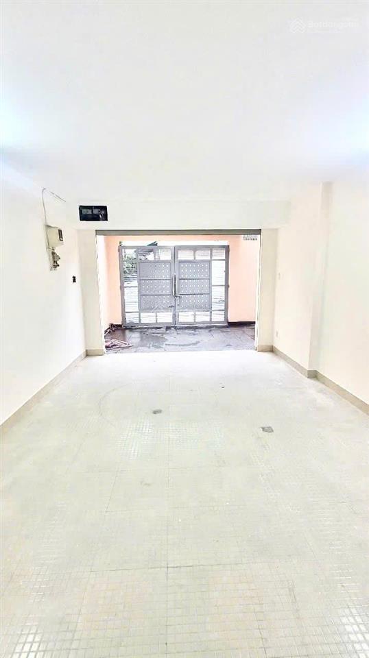 Vị trí vàng! chính chủ bán biệt thự sân vườn hẻm xe tải 8m  204m2, ở hay kinh doanh đều được!