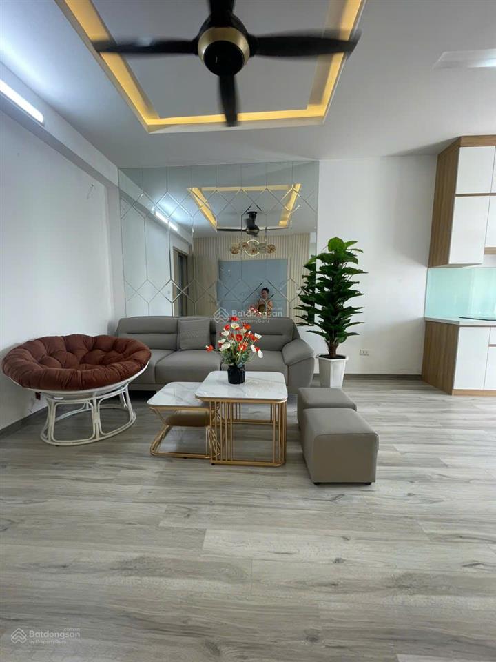 Bán gấp căn góc 70m2, 2pn 2vs sổ đỏ chính chủ 4,55 tỷ, tại toà ct4 xa la, hà đông