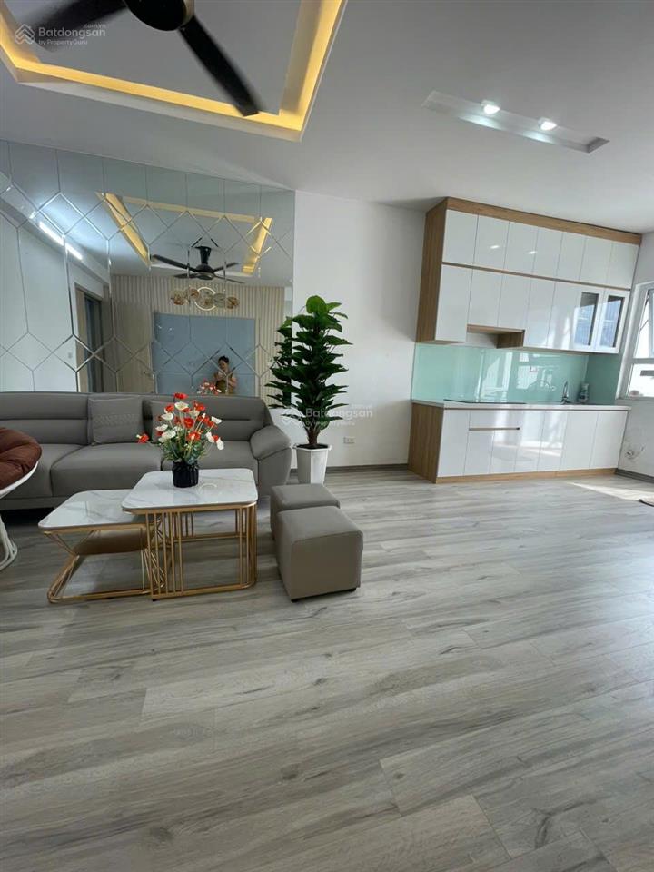 Bán gấp căn góc 70m2, 2pn 2vs sổ đỏ chính chủ 4,55 tỷ, tại toà ct4 xa la, hà đông