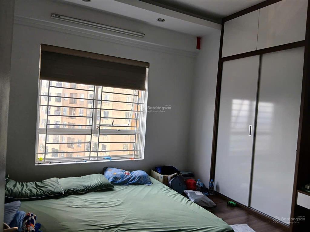 Chính chủ bán căn góc 64m2 2pn 2vs sổ đỏ lâu dài giá 3.x tỷ ban công đông nam tại toà ct2 kđt xa la