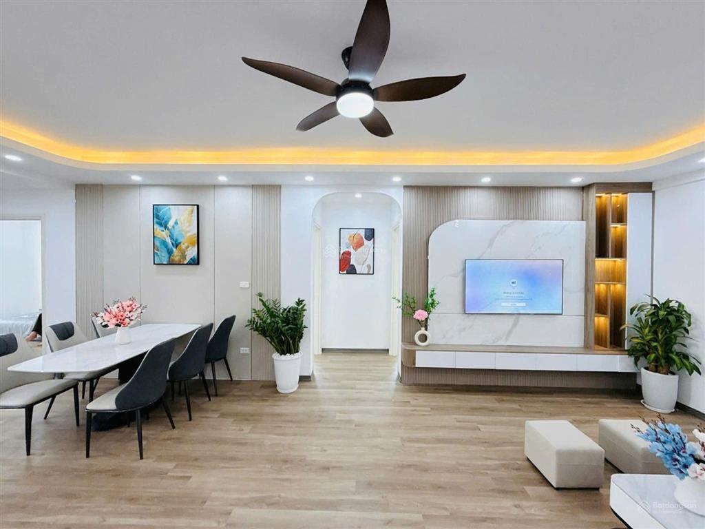 Bán căn góc chung cư tại khu đô thị mới xa la, 5,5 tỷ, 104m2,3pn 2vs, sổ đỏ giá tốt hàng hiếm