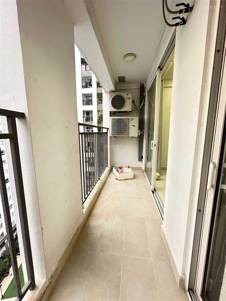 Bán trục căn đẹp  căn góc 3pn 84 m2  view hồ bơi  nội thất đầy đủ, richstar novaland