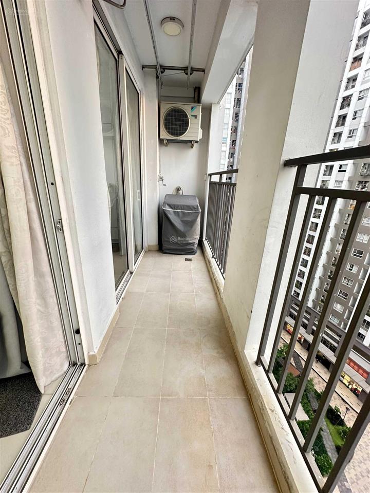 Bán trục căn đẹp  căn góc 3pn 84 m2  view hồ bơi  nội thất đầy đủ, richstar novaland