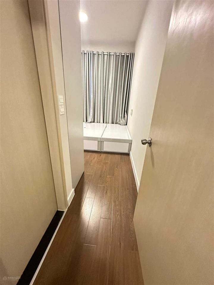 Bán trục căn đẹp  căn góc 3pn 84 m2  view hồ bơi  nội thất đầy đủ, richstar novaland