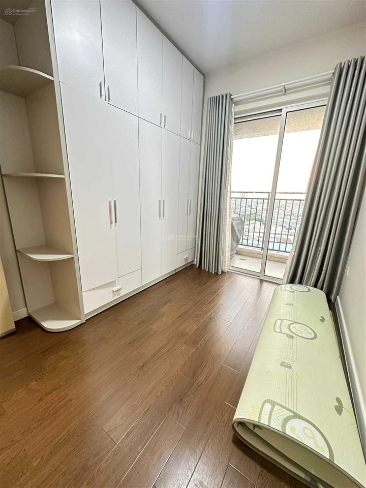 Bán trục căn đẹp  căn góc 3pn 84 m2  view hồ bơi  nội thất đầy đủ, richstar novaland