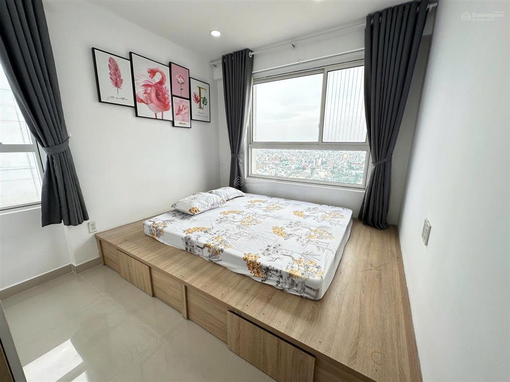 Chính chủ bán căn rs5 tầng 14, hướng bắc nhìn hoà bình, gặp tôi nói chuyện trực tiếp, nhà y hình