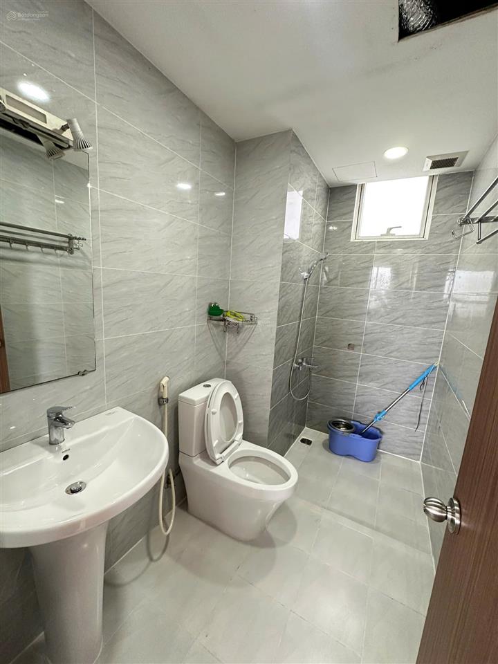 Chính chủ bán căn rs5 tầng 14, hướng bắc nhìn hoà bình, gặp tôi nói chuyện trực tiếp, nhà y hình