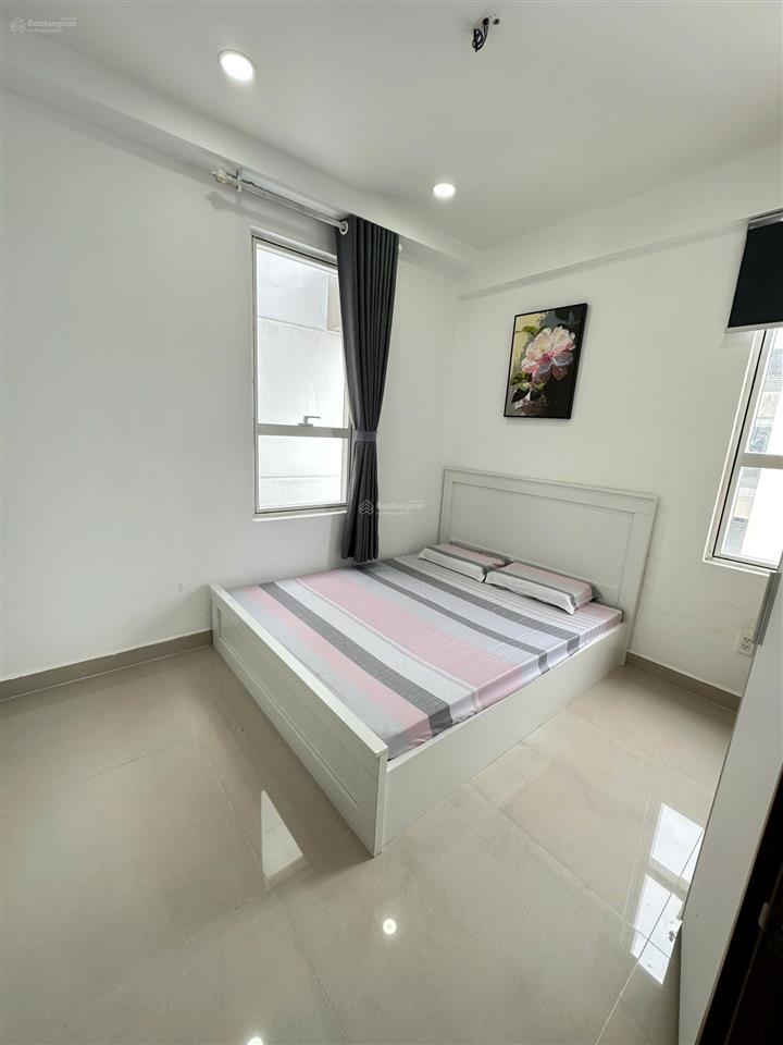Chính chủ bán căn rs5 tầng 14, hướng bắc nhìn hoà bình, gặp tôi nói chuyện trực tiếp, nhà y hình