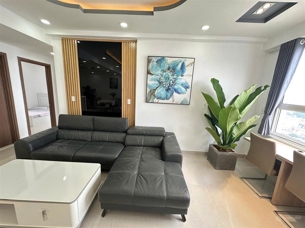 Chính chủ bán căn rs5 tầng 14, hướng bắc nhìn hoà bình, gặp tôi nói chuyện trực tiếp, nhà y hình