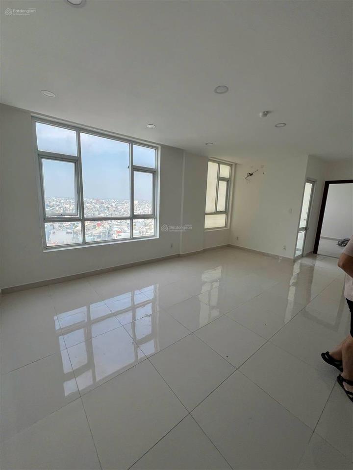 Ch ngọc đông dương giá giảm hơn thị trường 200 triệu, 3pn 84m2, chủ nhà thiện chí bán, vay bank 70%