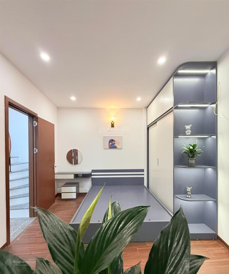 Bán nhà tại ngõ 29 khương hạ khương trung thanh xuân 28m4 tầng giá 6,9 tỷ. ngõ oto qua, lô góc.