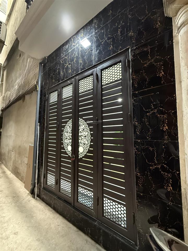 Bán nhà riêng 91 hồ ba mẫu  đống đa 28m  4 tầng  3m mặt tiền  6,5 tỷ. nhà đẹp thoáng,ở ngay.