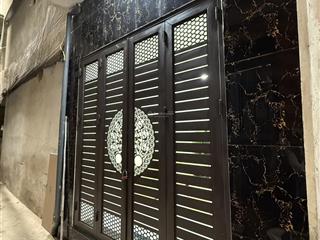 Bán nhà riêng 91 hồ ba mẫu  đống đa 28m  4 tầng  3m mặt tiền  6,5 tỷ. nhà đẹp thoáng,ở ngay.