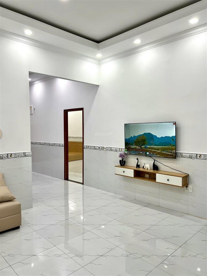 Bán nhà nở hậu phong thủy tại đường kc76 huỳnh tấn phát, giá cực tốt 15 tỷ, 94 m2, tặng nội thất