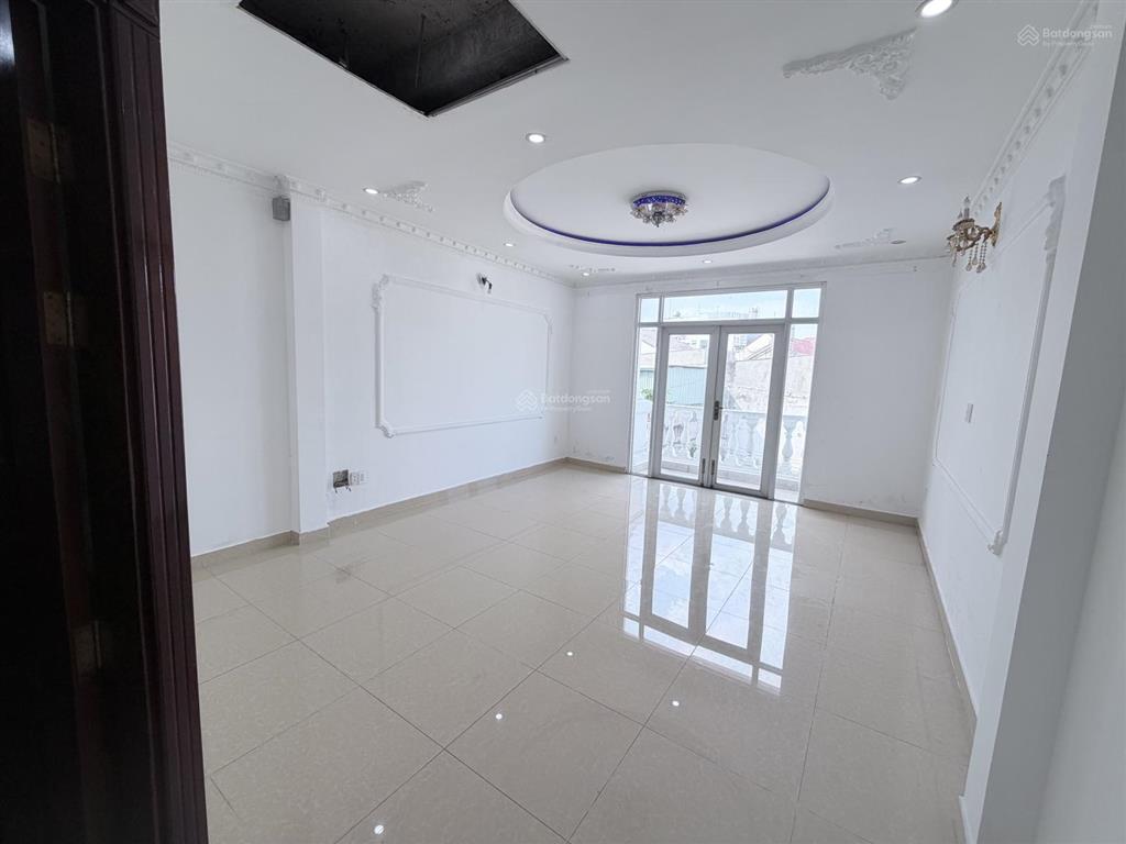 Cho thuê nhà 1 trệt 3 lầu tại nguyễn ảnh thủ, quận 12, 22 triệu, 300 m2