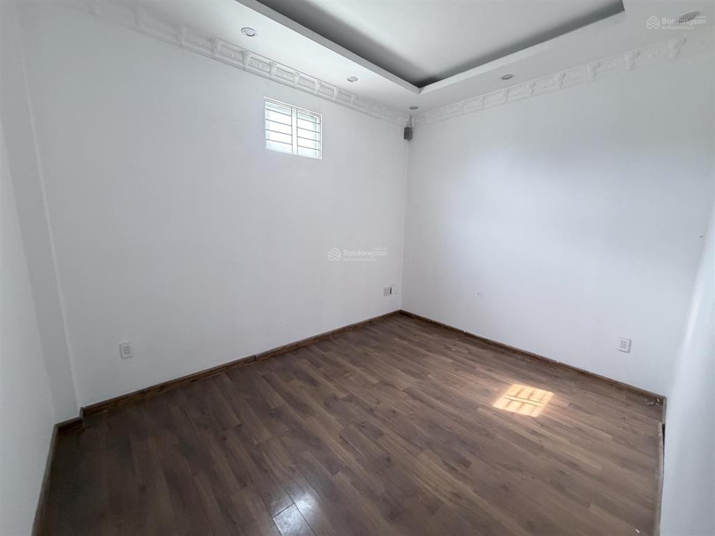 Cho thuê nhà 1 trệt 3 lầu tại nguyễn ảnh thủ, quận 12, 22 triệu, 300 m2