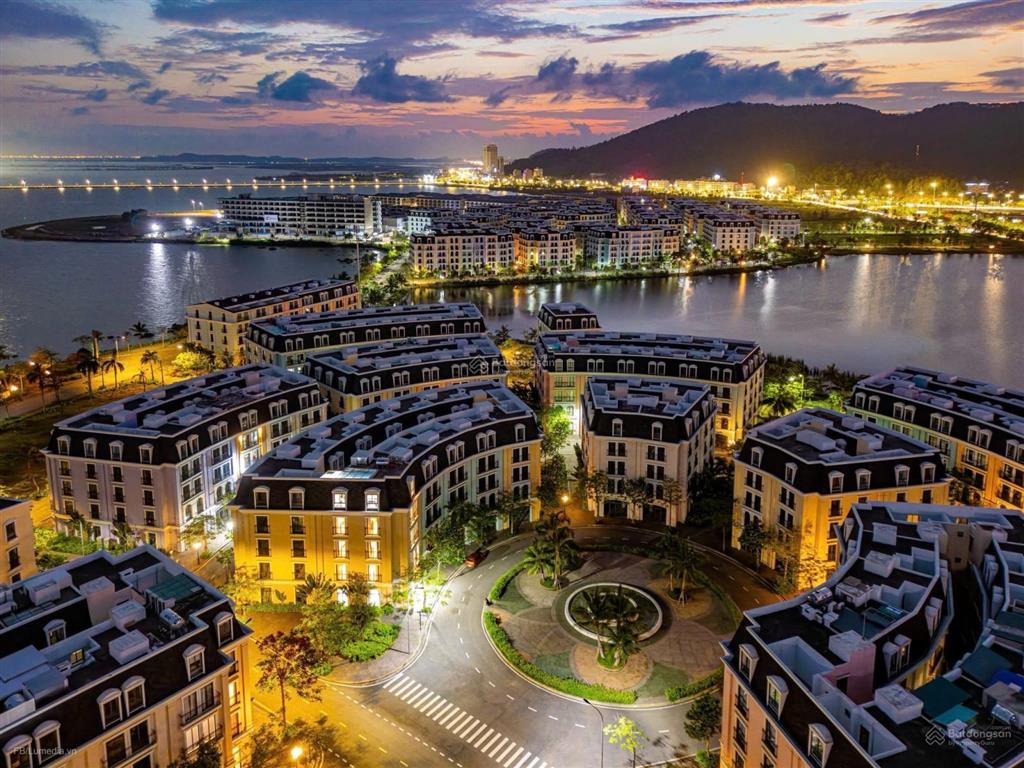 7,3 tỷ giá full bao sổ  căn 75m view tiện ích vườn hoa rẻ nhất harbor bay hạ long