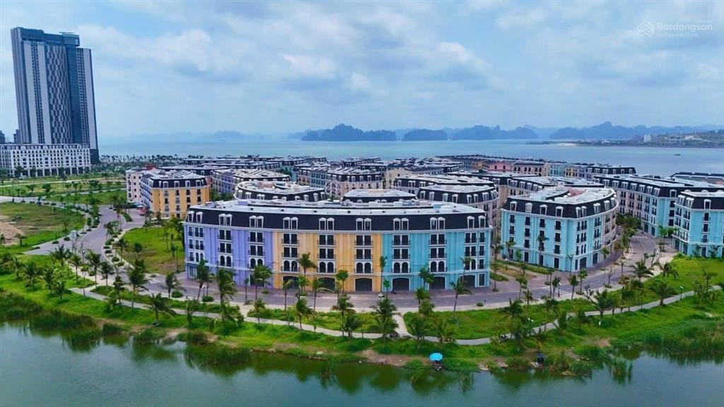 7,3 tỷ giá full bao sổ  căn 75m view tiện ích vườn hoa rẻ nhất harbor bay hạ long