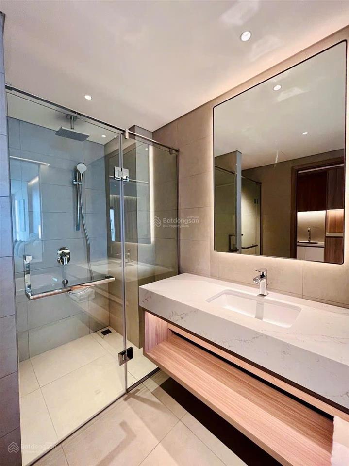 A la carte hạ long. 2,5 tỷ cho căn studio tầng cao view đẹp  giá hời