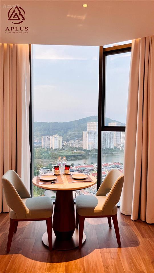 A la carte hạ long. 2,5 tỷ cho căn studio tầng cao view đẹp  giá hời