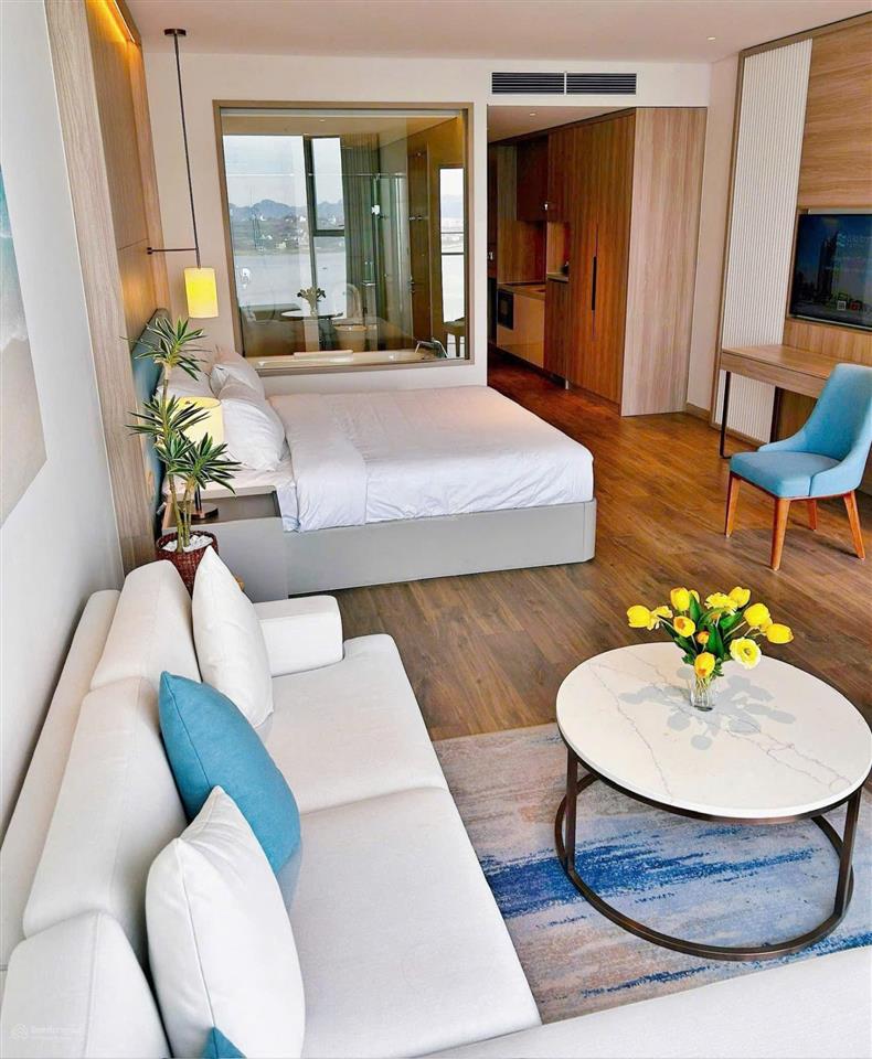 A la carte hạ long. 2,5 tỷ cho căn studio tầng cao view đẹp  giá hời
