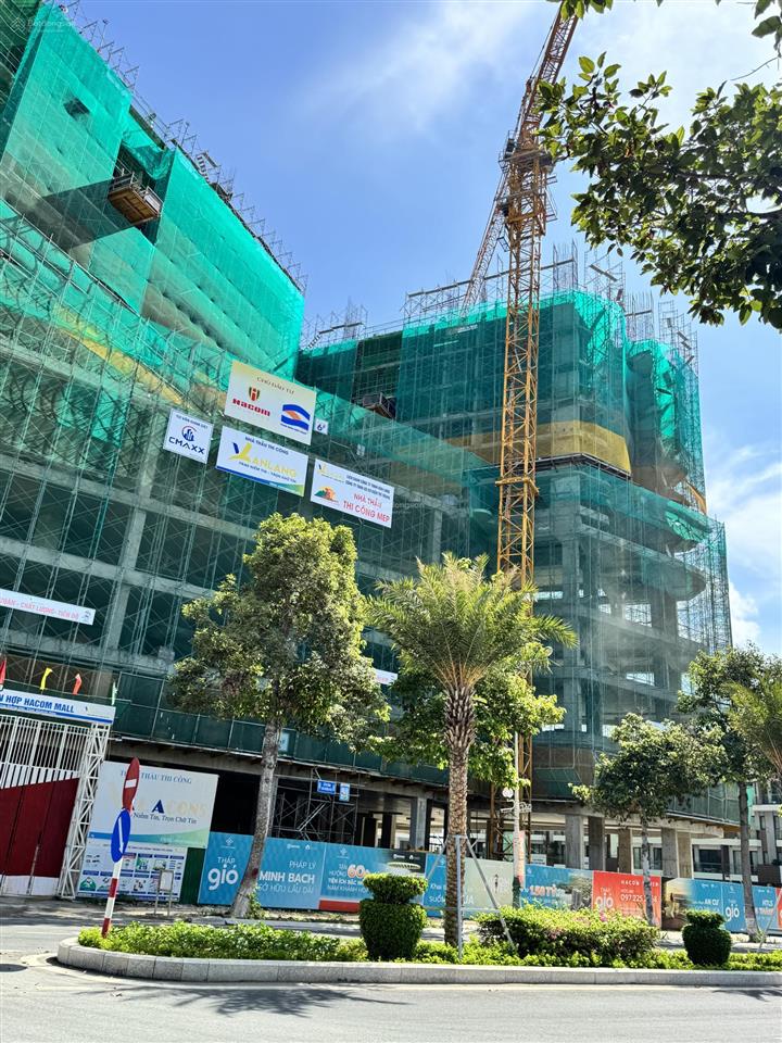 Căn studio 37m2 bàn giao nội thất cơ bản. thanh toán trả góp tiền gốc mỗi tháng 1% giá trị căn hộ