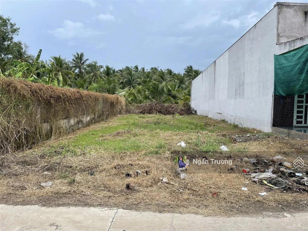 Chủ ngộp bán gấp 300m2 đất khu phố suối sâu, trảng bàng. shr. giá chỉ 670triệu