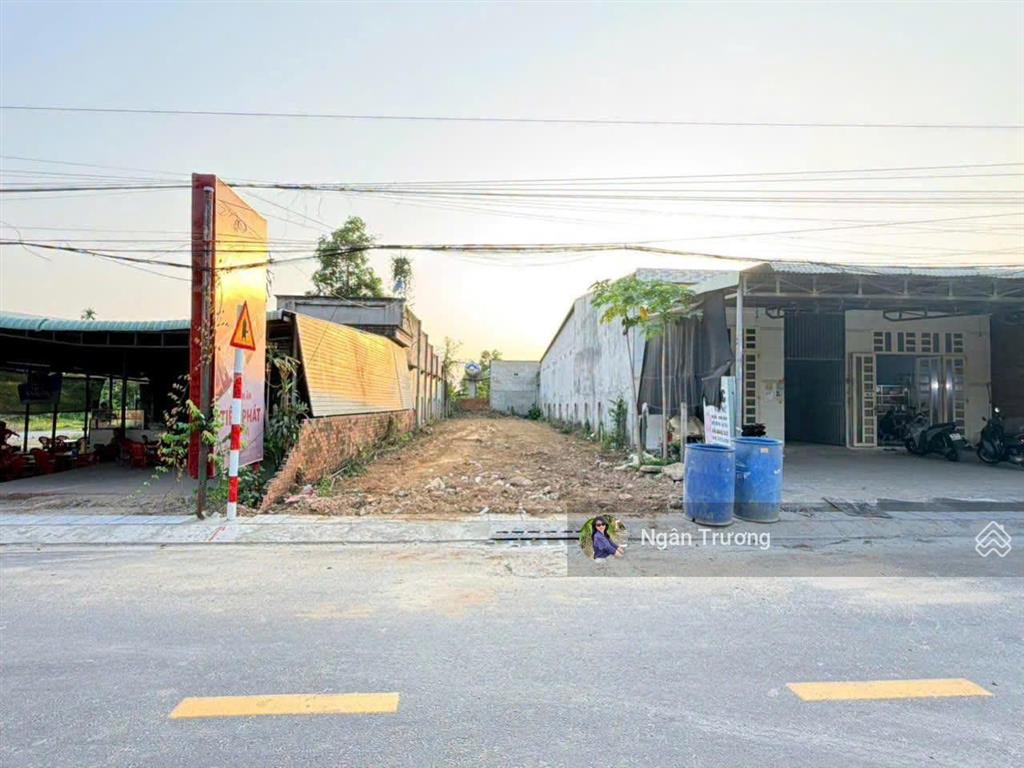 Đất đẹp mặt tiền đường nhựa suối sâu trảng bàng  gần kcn trảng bàng  196,6m2 shr  giá 845 triệu