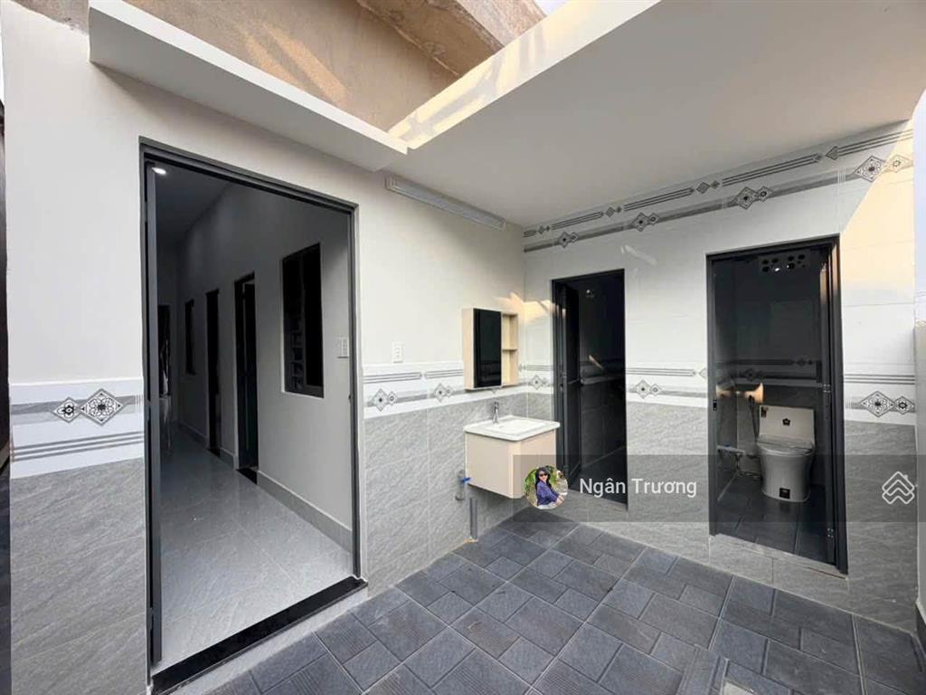 Chuyển nhà bán gấp nhà 165m2 2pn đường nguyễn du ngay trung tâm trảng bàngshr giá 1ty4