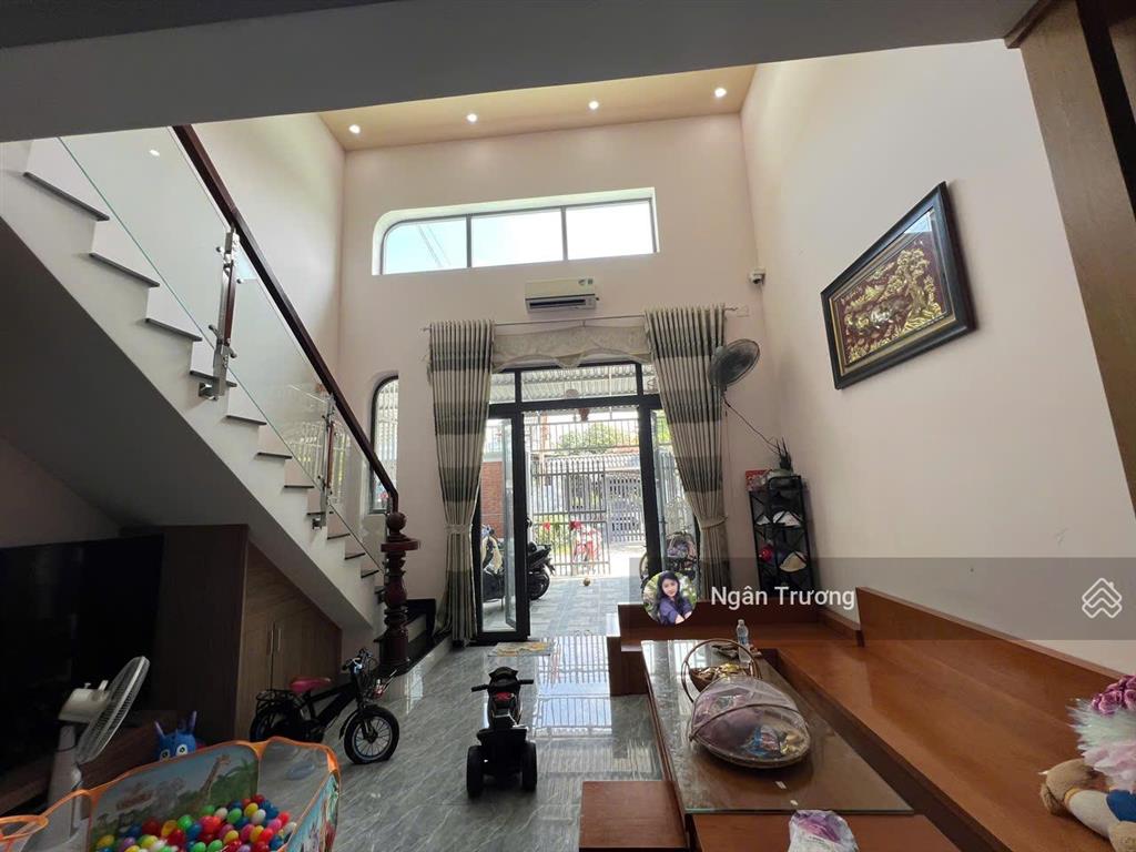 Cần tiền bán gấp nhà mới xây 70m²  shr  tại an khương  gần ngay kcn trảng bàng  giá 1,1 tỷ