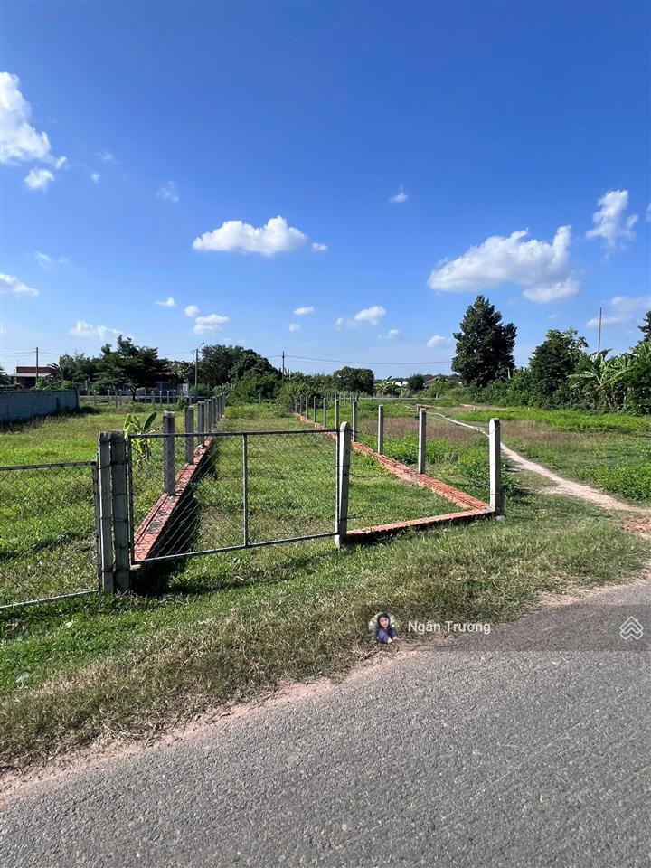 Chú sáu gửi bán nhanh lô đất gần kcn tây bắc  140m2 có sẵn 114m2 thổ cư  shr  giá 1 tỷ 200 triệu