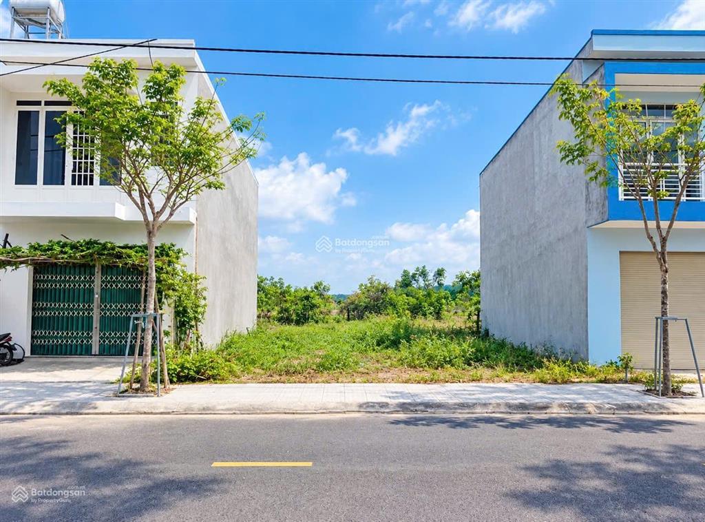 Bán gấp lô đất dt 100m2 thổ cư tại củ chi  sổ hồng riêng, công chứng ngay  giá tốt